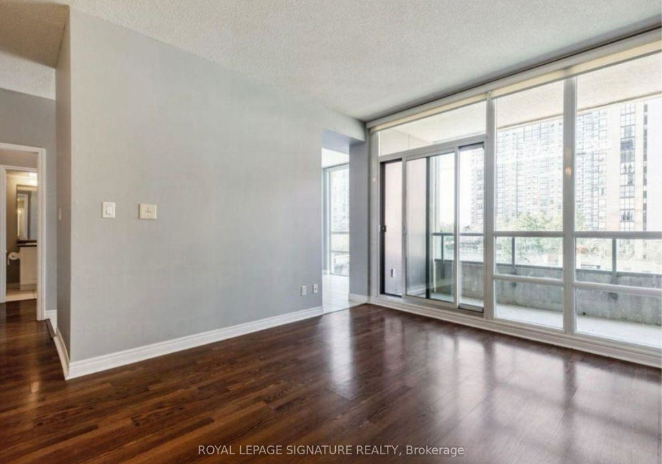 208-enfield-place-mississauga-ontario-w12326053