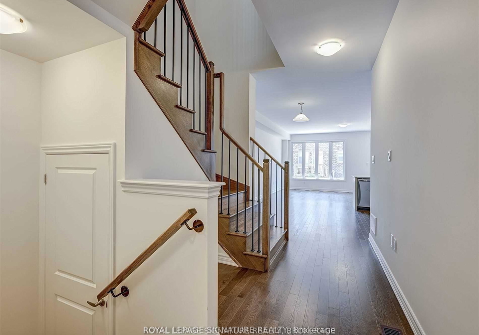 1183-restivo-lane-milton-ontario-w12326079