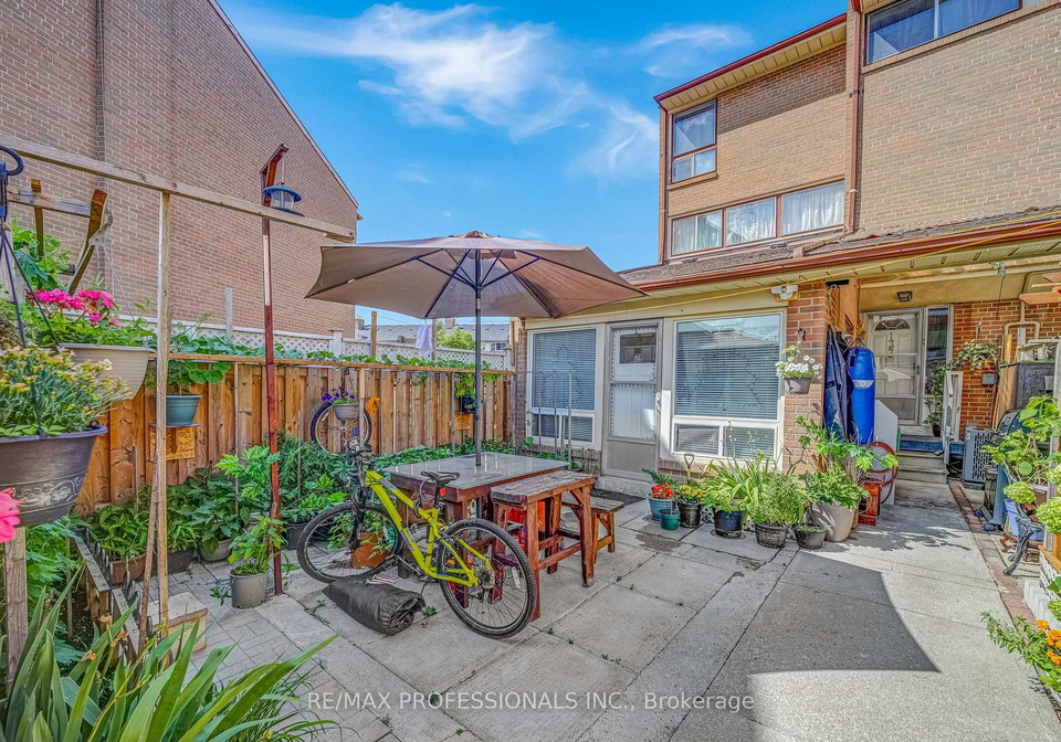 256-john-garland-boulevard-etobicoke-ontario-w12326250