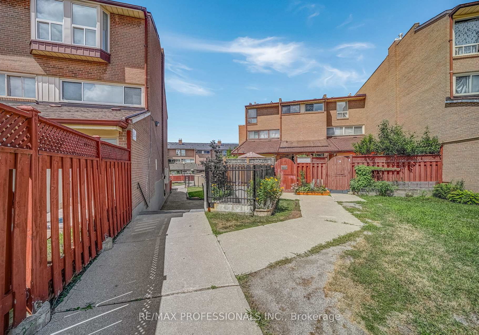 256-john-garland-boulevard-etobicoke-ontario-w12326250
