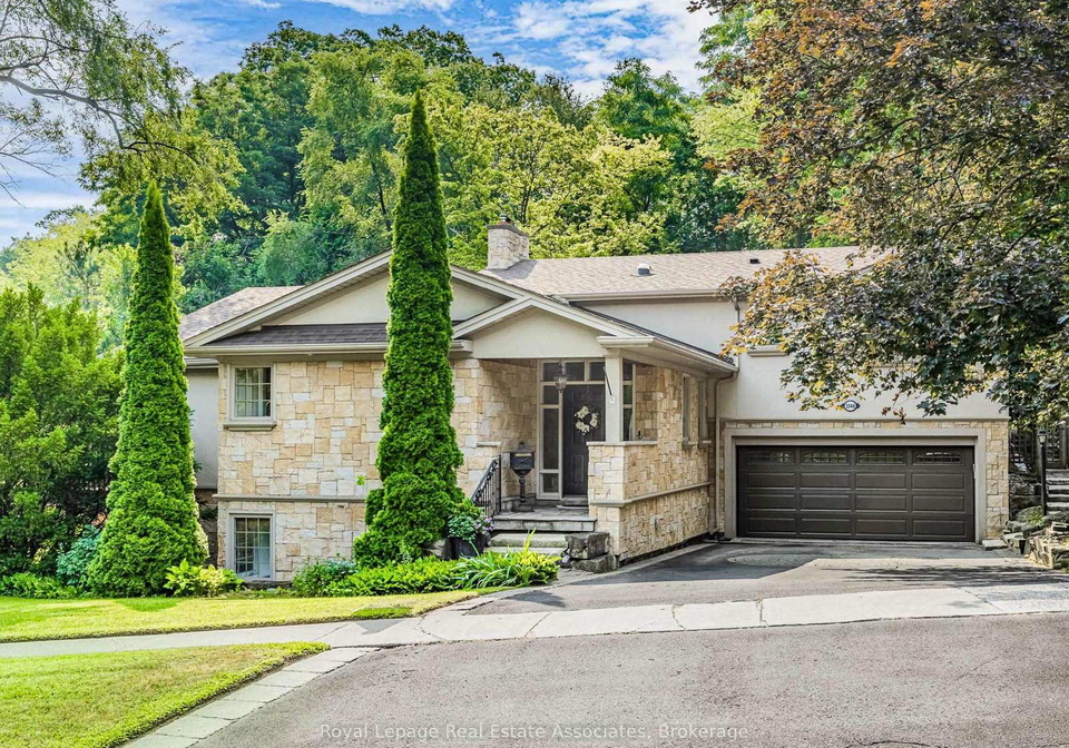 1046-springhill-drive-mississauga-ontario-w12326482