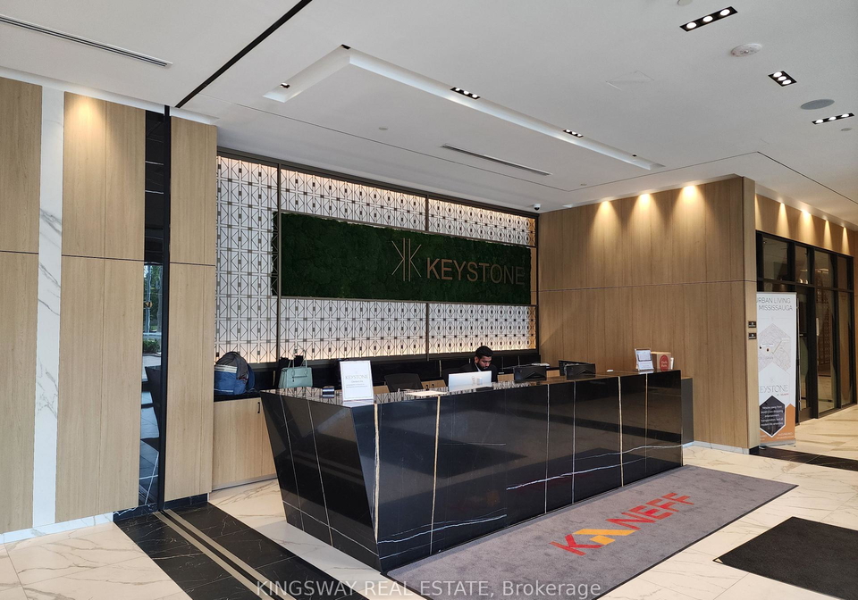 202-burnhamthorpe-road-e-e-mississauga-ontario-w12326489