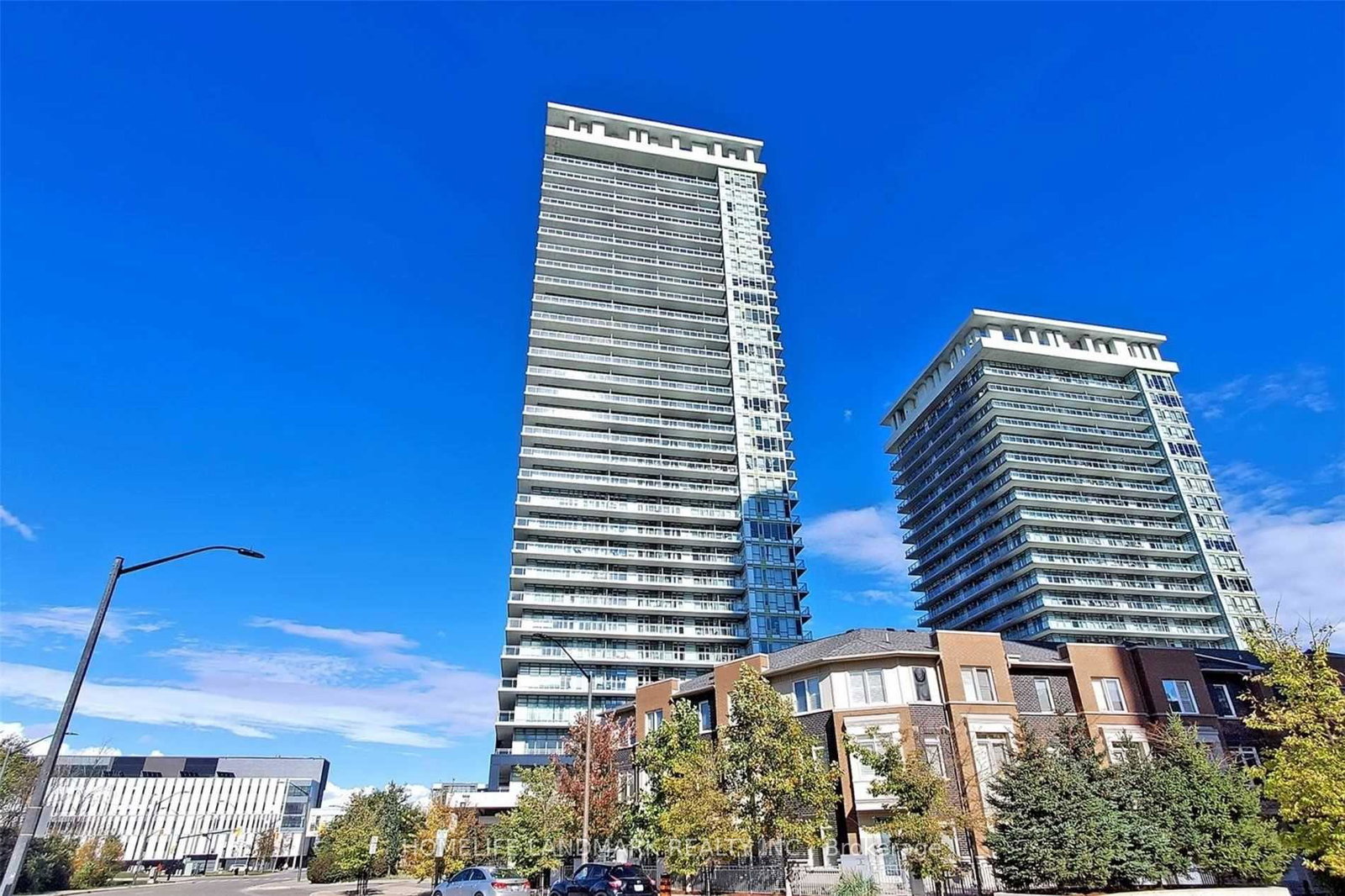 360-square-one-drive-mississauga-ontario-w12326526