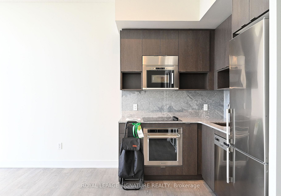 7-mabelle-avenue-etobicoke-ontario-w12326651