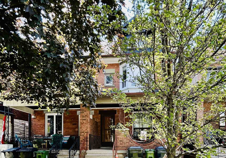32-earlscourt-avenue-toronto-ontario-w12326754