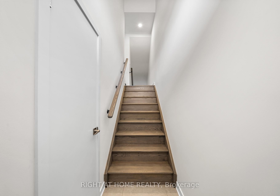 1355-shevchenko-boulevard-oakville-ontario-w12327362