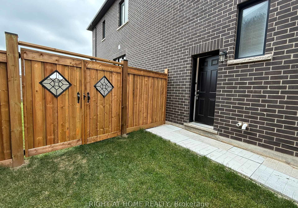 1721-thames-cirle-circle-milton-ontario-w12327396