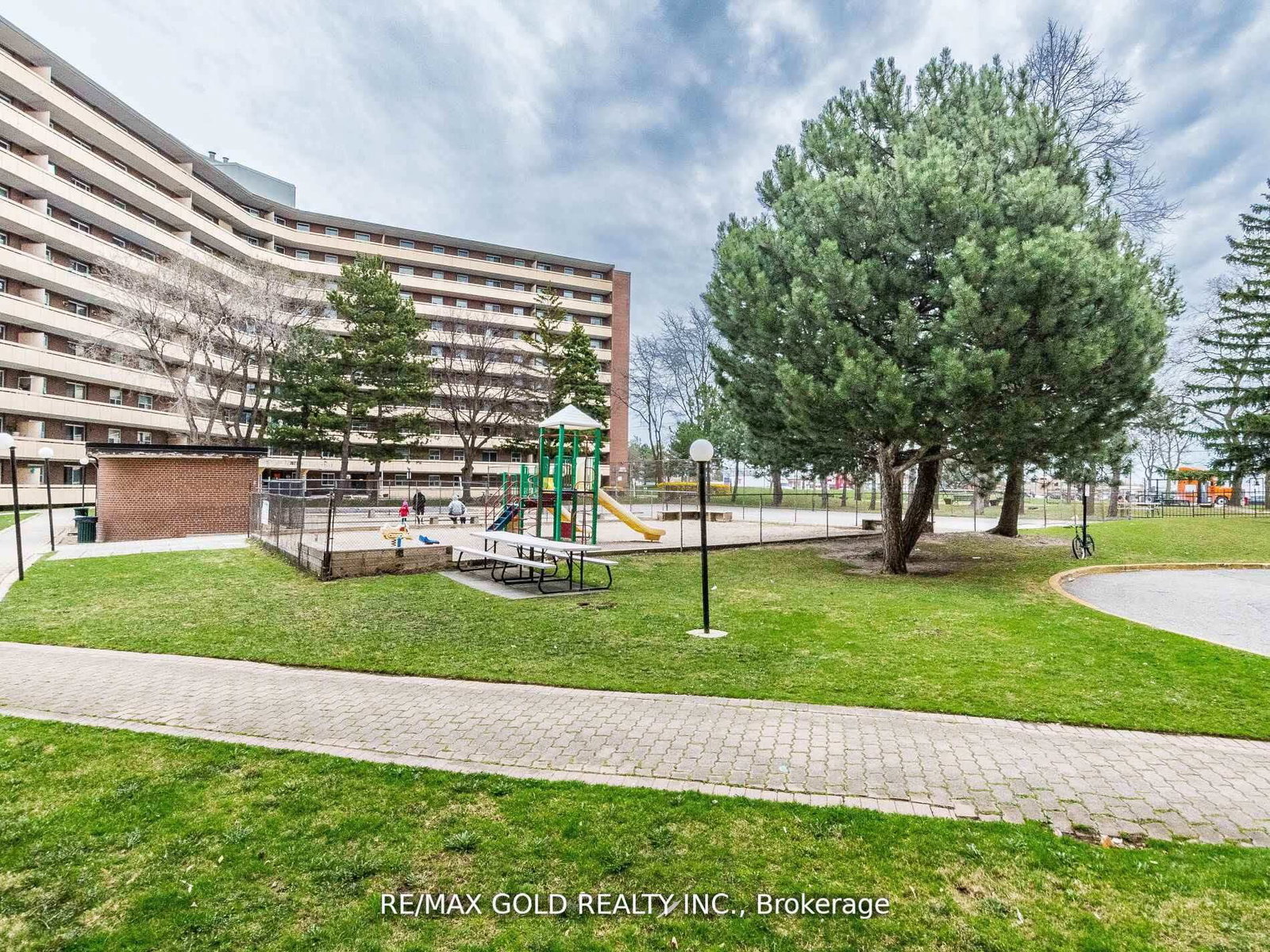 3555-derry-road-mississauga-ontario-w12327498