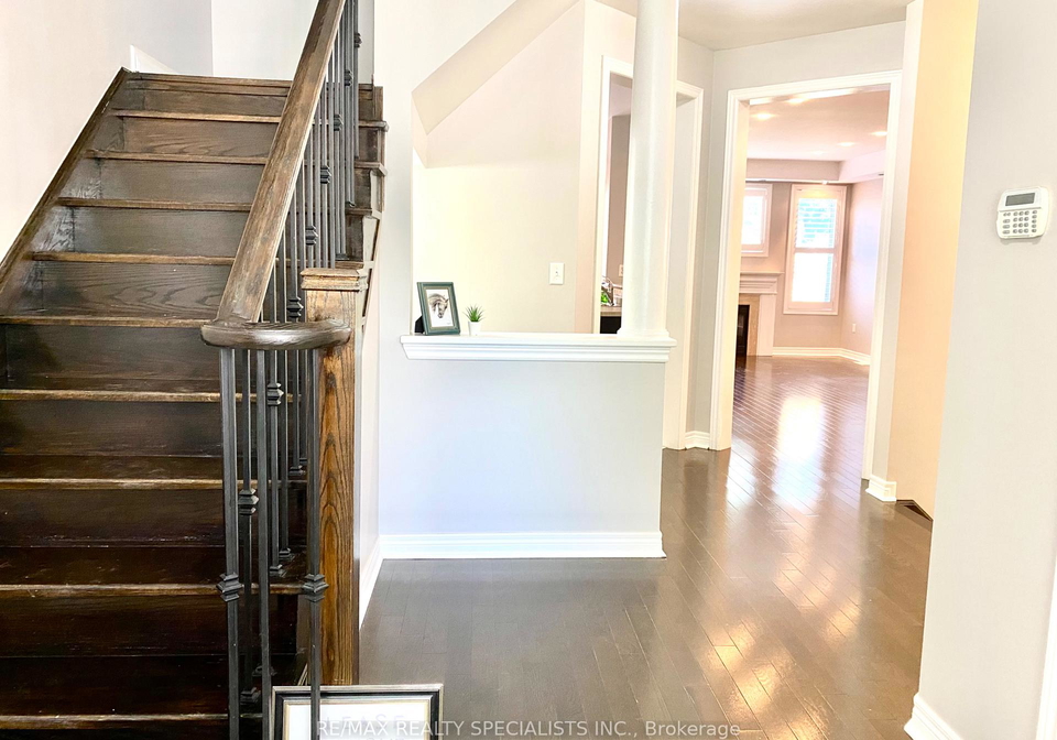 2135-emily-circle-oakville-ontario-w12327698