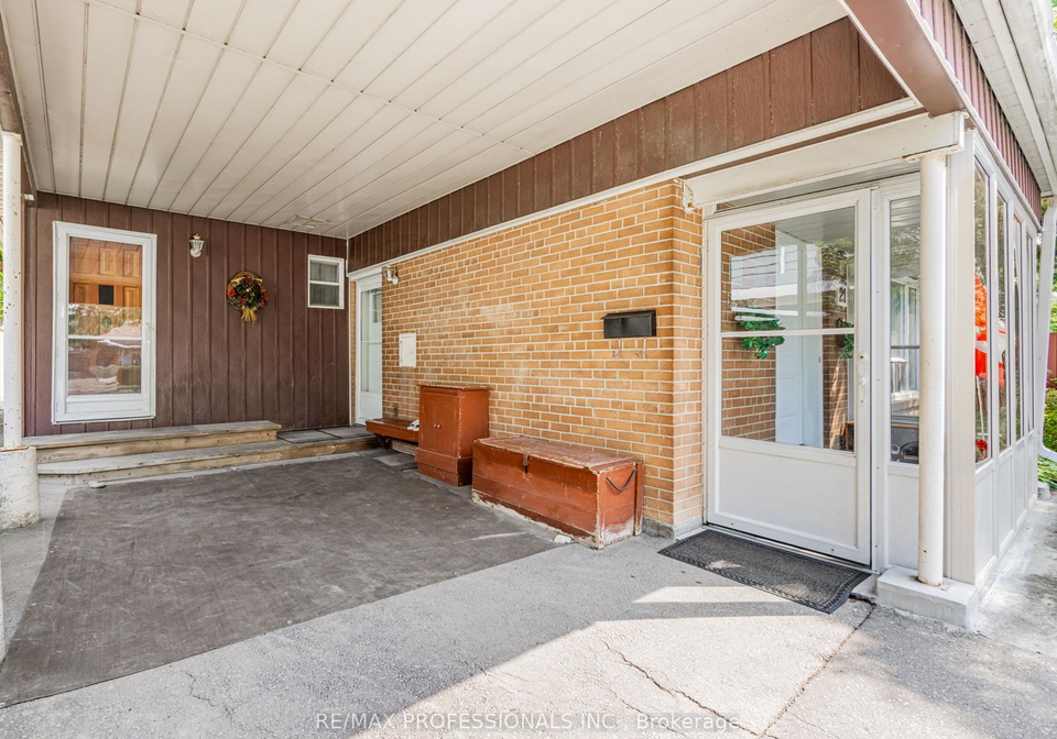 21-waterbury-drive-etobicoke-ontario-w12327704