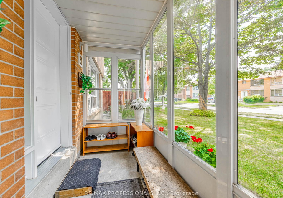 21-waterbury-drive-etobicoke-ontario-w12327704