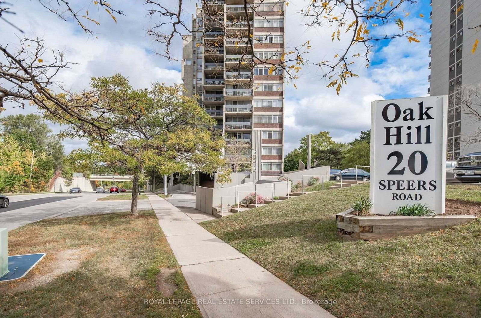 20-speers-road-oakville-ontario-w12327886