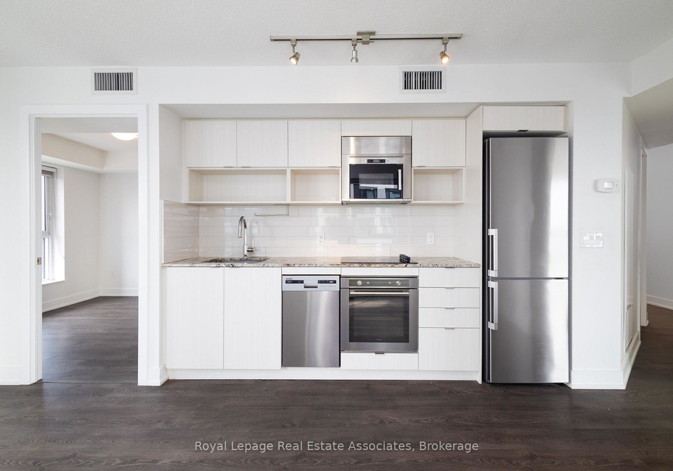 7-mabelle-avenue-etobicoke-ontario-w12328068