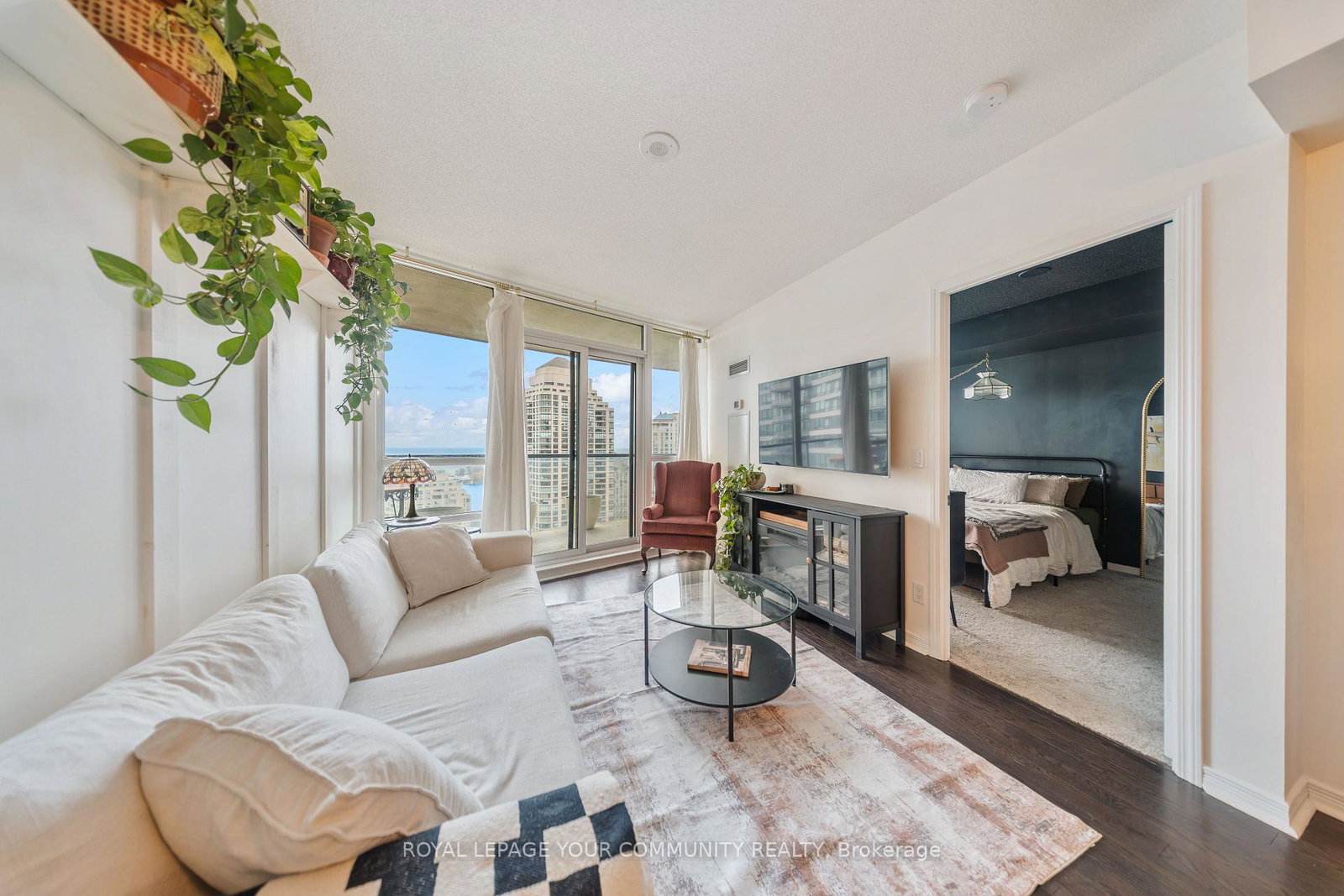 15-legion-road-etobicoke-ontario-w12328167