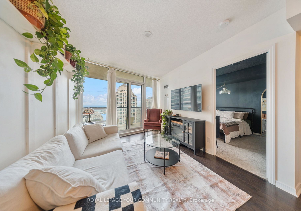 15-legion-road-etobicoke-ontario-w12328167