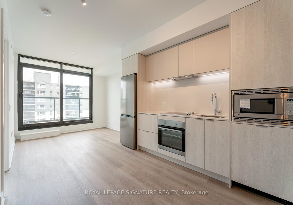 86-dundas-street-e-e-mississauga-ontario-w12328600