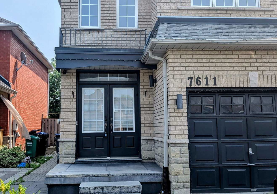 7611-black-walnut-trail-mississauga-ontario-w12328801
