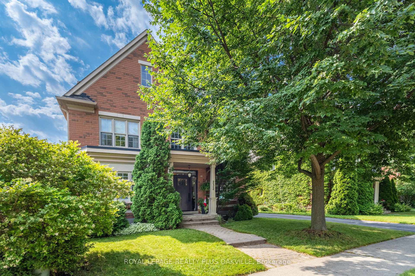 232-lexington-road-oakville-ontario-w12328807