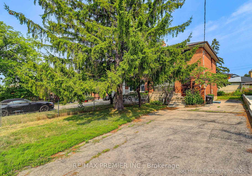 1350-wilson-avenue-york-ontario-w12328954