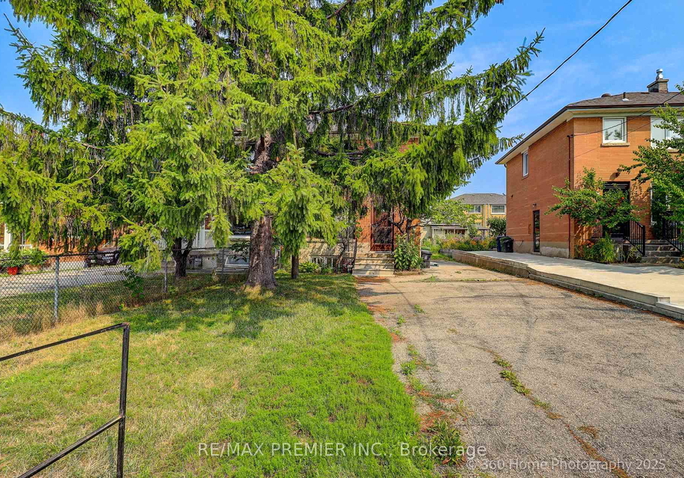 1350-wilson-avenue-york-ontario-w12328954