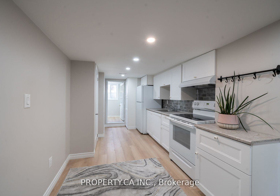 557-perth-avenue-toronto-ontario-w12328971
