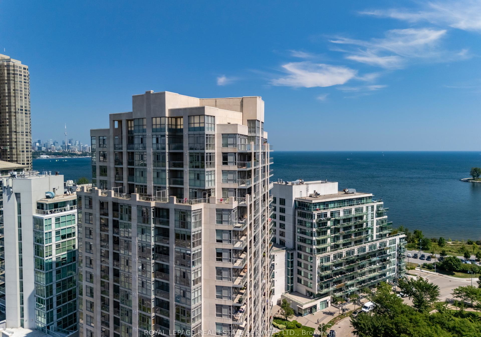 3-marine-parade-drive-etobicoke-ontario-w12329015