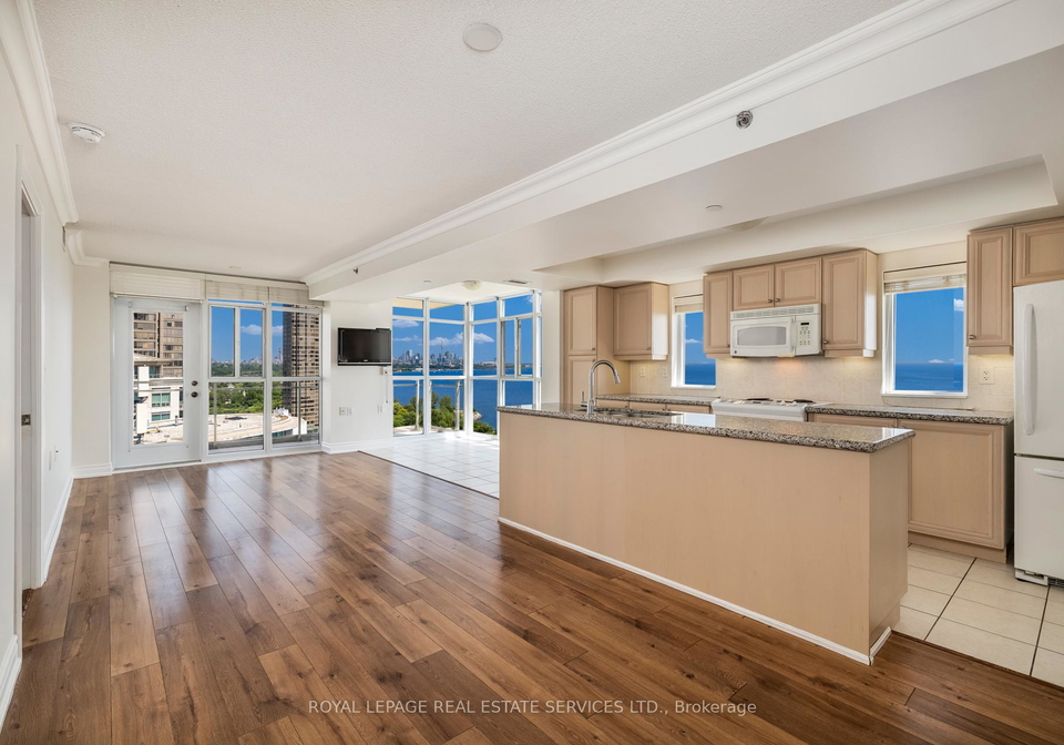 3-marine-parade-drive-etobicoke-ontario-w12329015