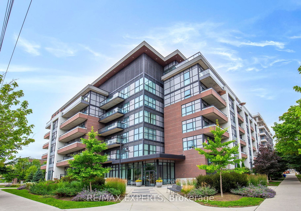 1-neighbourhood-lane-etobicoke-ontario-w12329189
