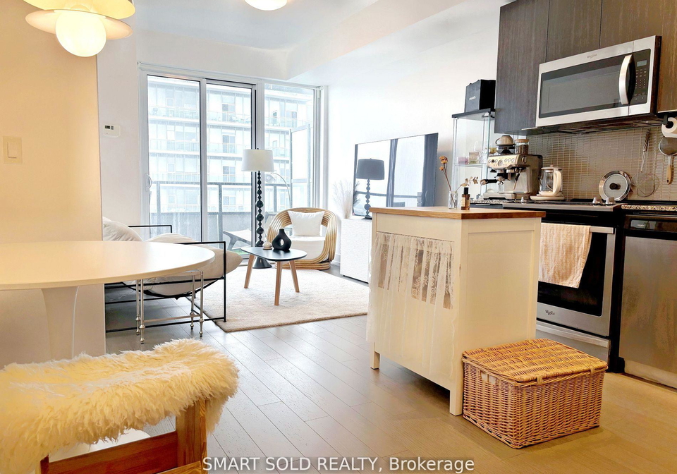 30-shore-breeze-drive-etobicoke-ontario-w12329388
