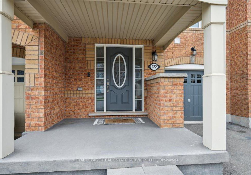 922-brassard-circle-milton-ontario-w12329454
