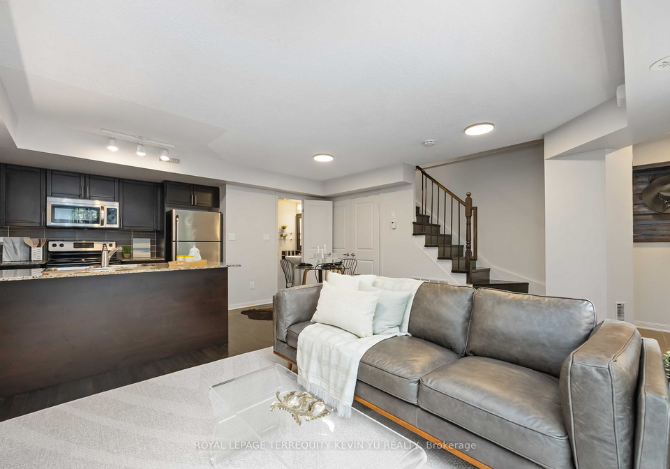 8-foundry-avenue-toronto-ontario-w12329574