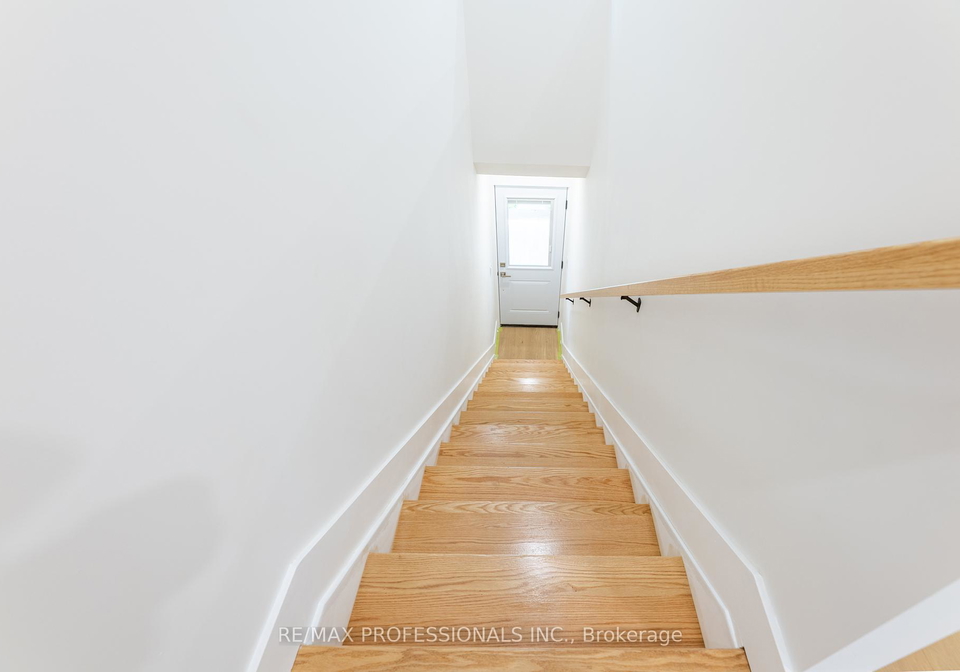 130-jane-street-toronto-ontario-w12329634