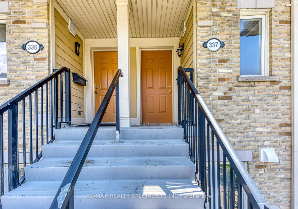 4975-southampton-drive-mississauga-ontario-w12329678
