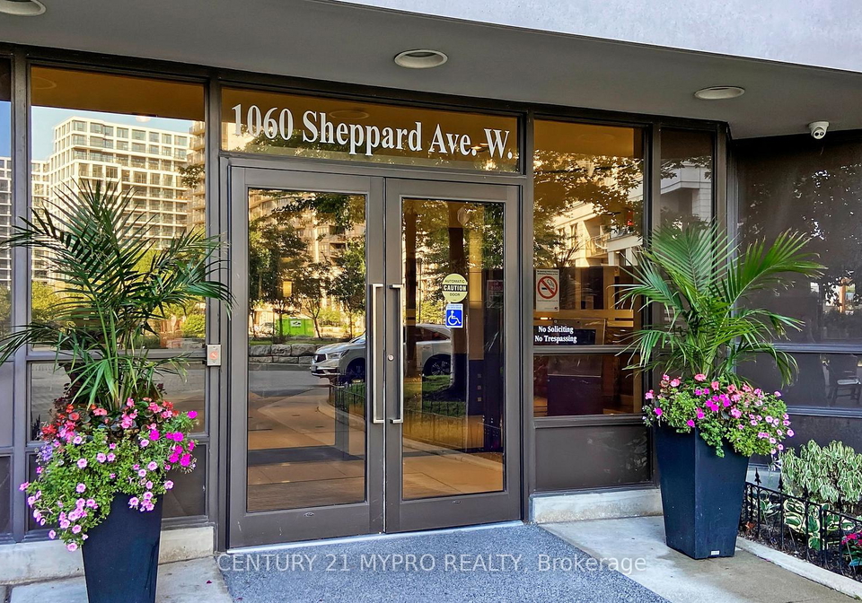 1060-sheppard-avenue-w-york-ontario-w12330029