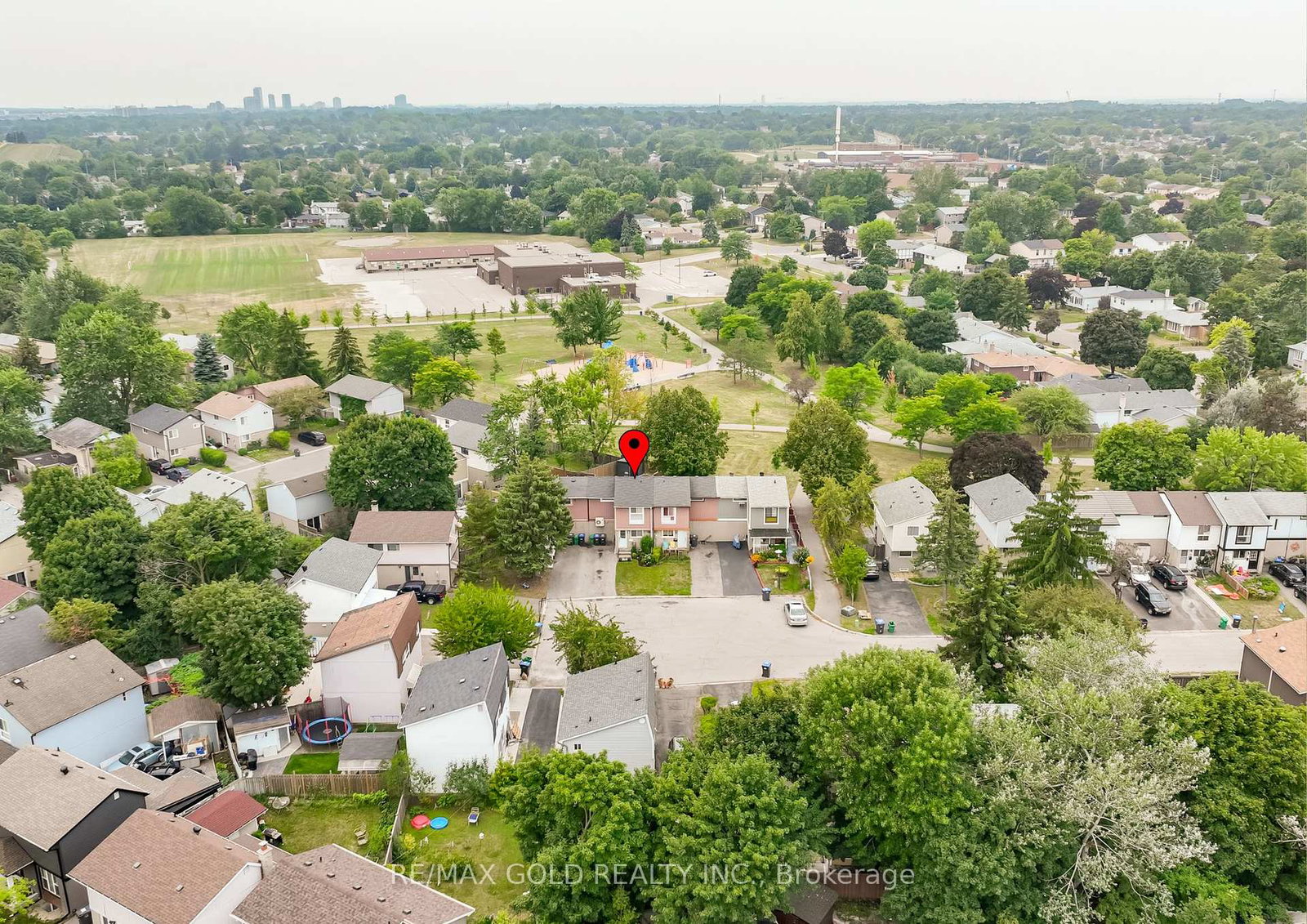 11-greenfield-square-brampton-ontario-w12330036