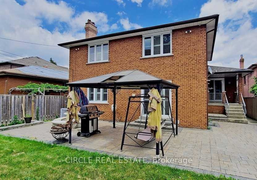 18-rosemeade-avenue-etobicoke-ontario-w12330091