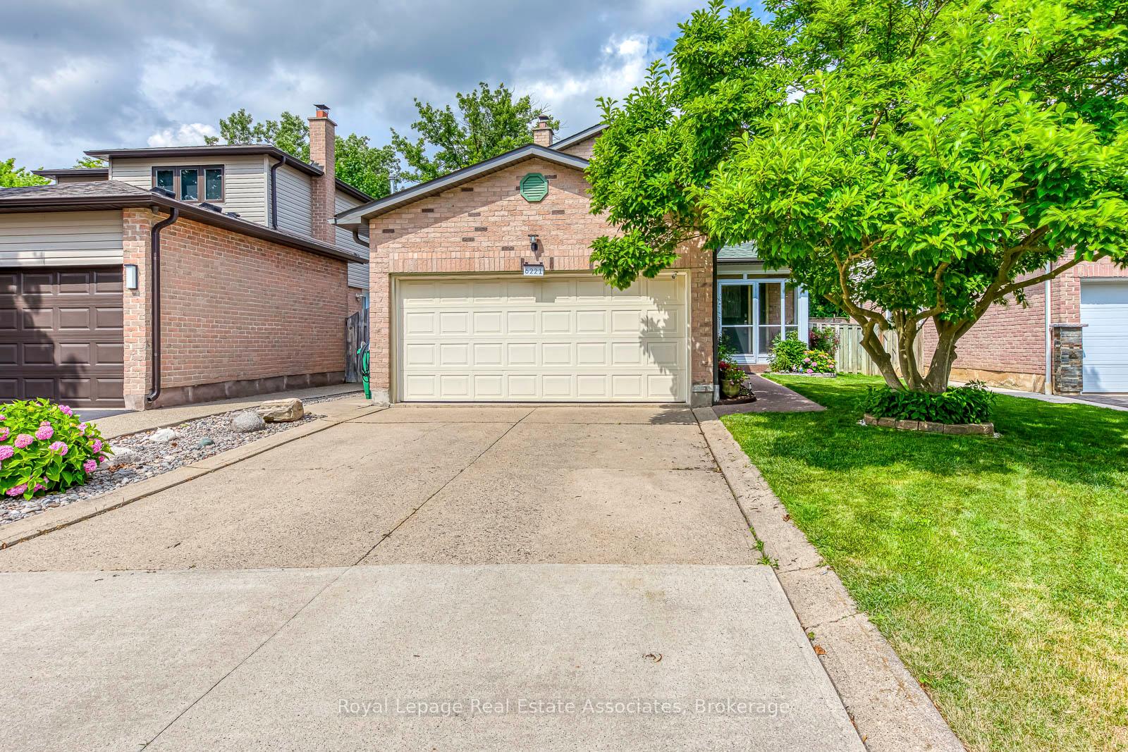 6221-millers-grove-mississauga-ontario-w12330218