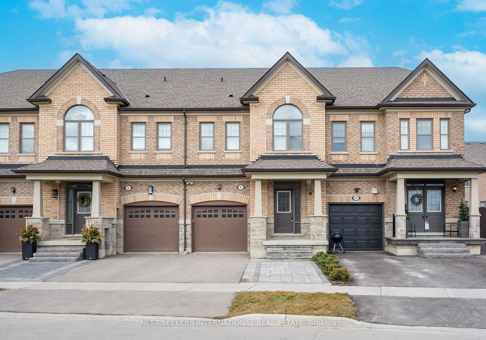 8-true-blue-crescent-caledon-ontario-w12330239