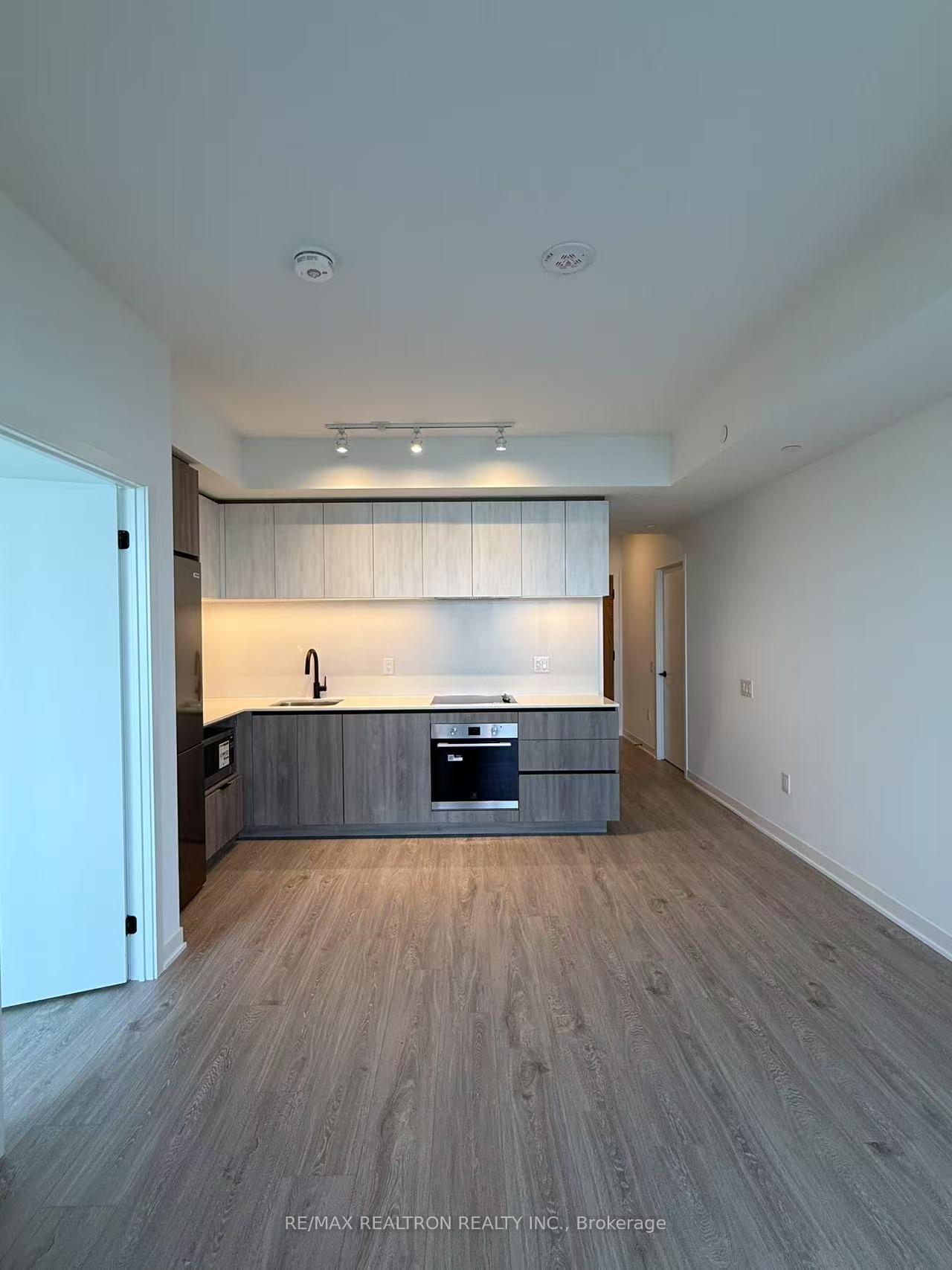 2495-eglinton-avenue-w-mississauga-ontario-w12330248