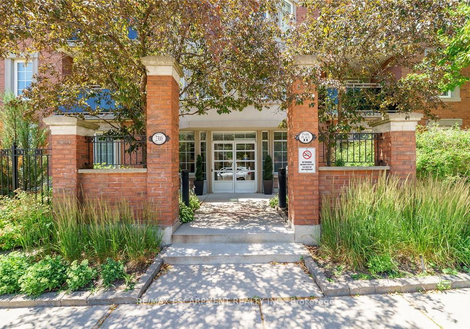 2300-parkhaven-boulevard-e-oakville-ontario-w12330547