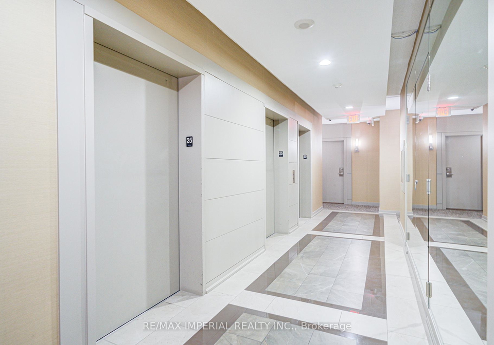330-burnhamthorpe-road-w-mississauga-ontario-w12330732