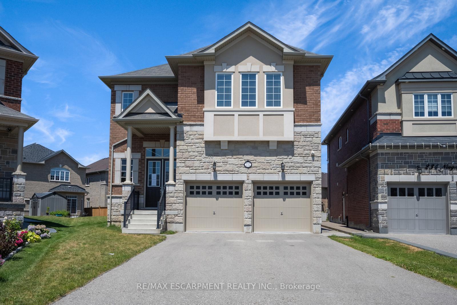 232-niagara-trail-halton-hills-ontario-w12330747