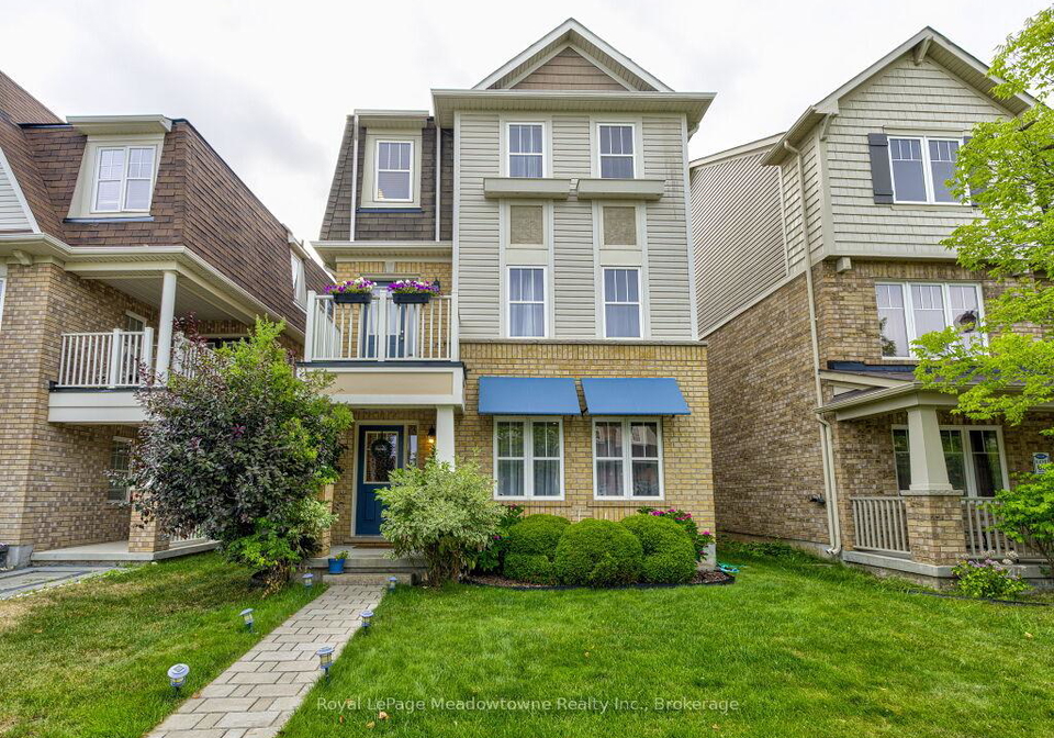 220-magurn-gate-milton-ontario-w12330984