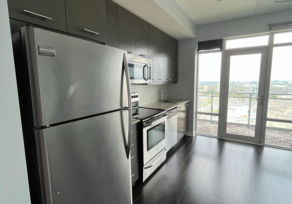 360-square-one-drive-mississauga-ontario-w12331667