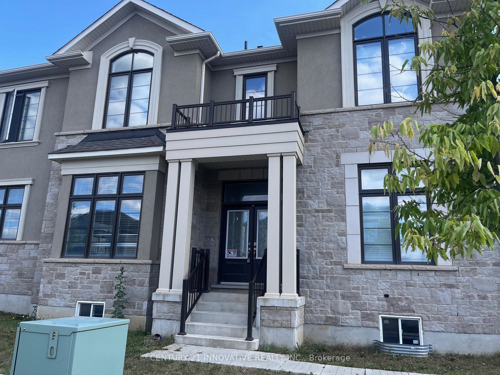 498-kennedy-circle-milton-ontario-w12331670