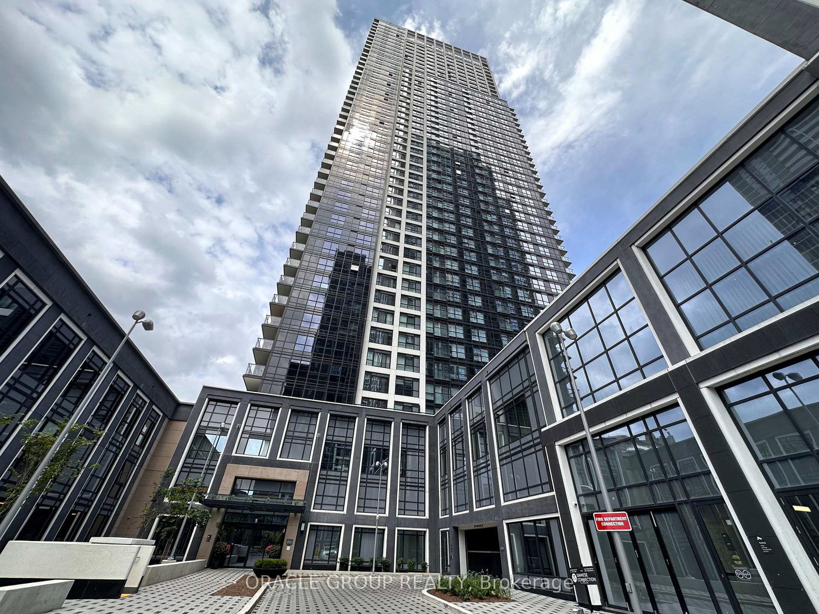 5-mabelle-avenue-etobicoke-ontario-w12332011