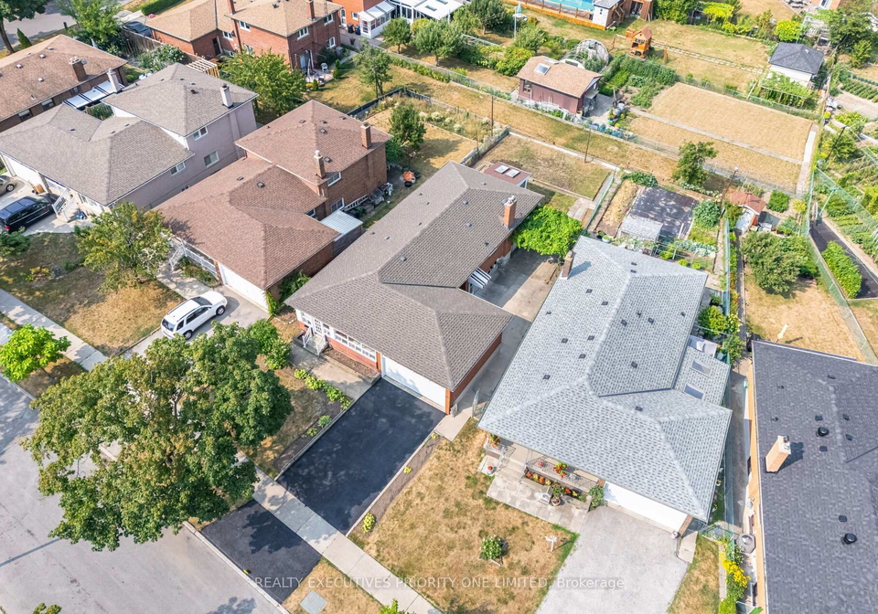 30-bartel-drive-york-ontario-w12332185