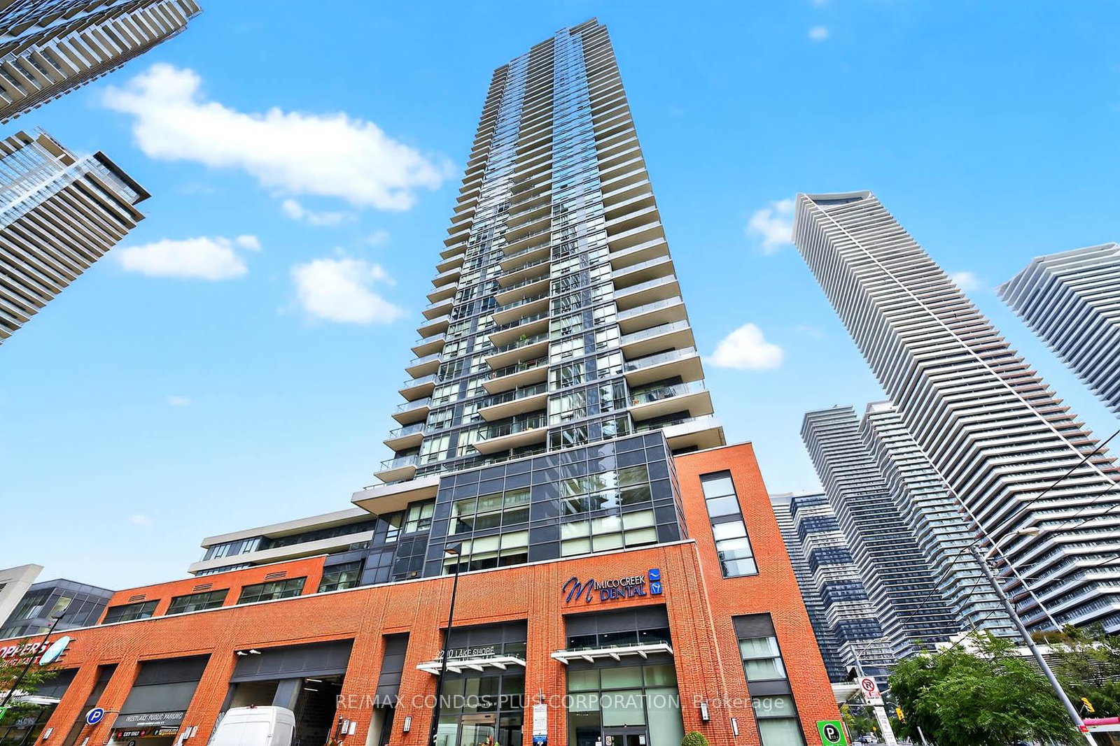 2200-lake-shore-boulevard-w-etobicoke-ontario-w12332226