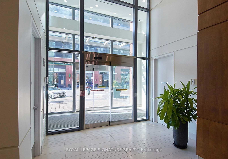 2200-lake-shore-boulevard-w-etobicoke-ontario-w12332247