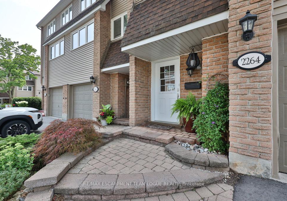 2246-marine-drive-oakville-ontario-w12332261